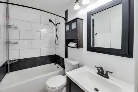 $275,000 | 1011 Wesley Lane, Algonquin, IL 60102