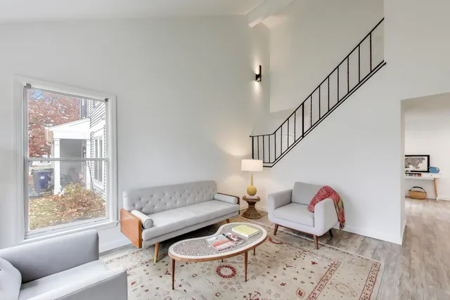 $275,000 | 1011 Wesley Lane, Algonquin, IL 60102