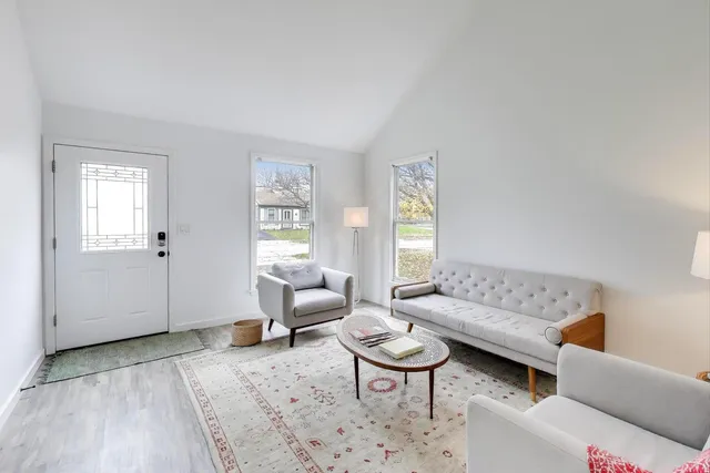 $275,000 | 1011 Wesley Lane, Algonquin, IL 60102