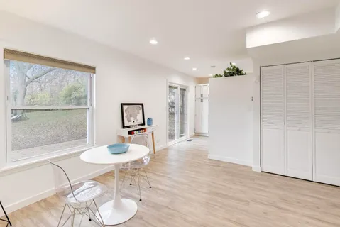 $275,000 | 1011 Wesley Lane, Algonquin, IL 60102