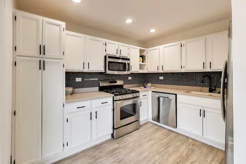 $275,000 | 1011 Wesley Lane, Algonquin, IL 60102