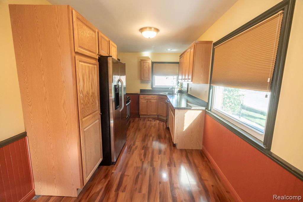 18064 Reed Street Melvindale, MI 48122 - Photo 13 of 41