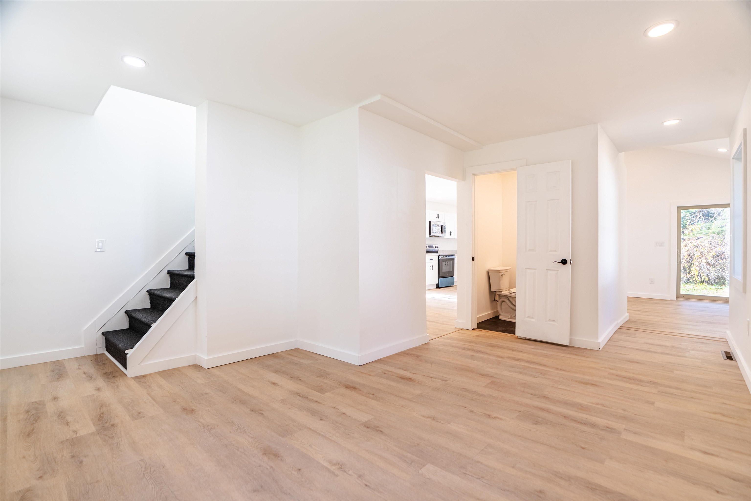 19 Shedd Place Rutland, VT 05701 - Photo 8 of 43