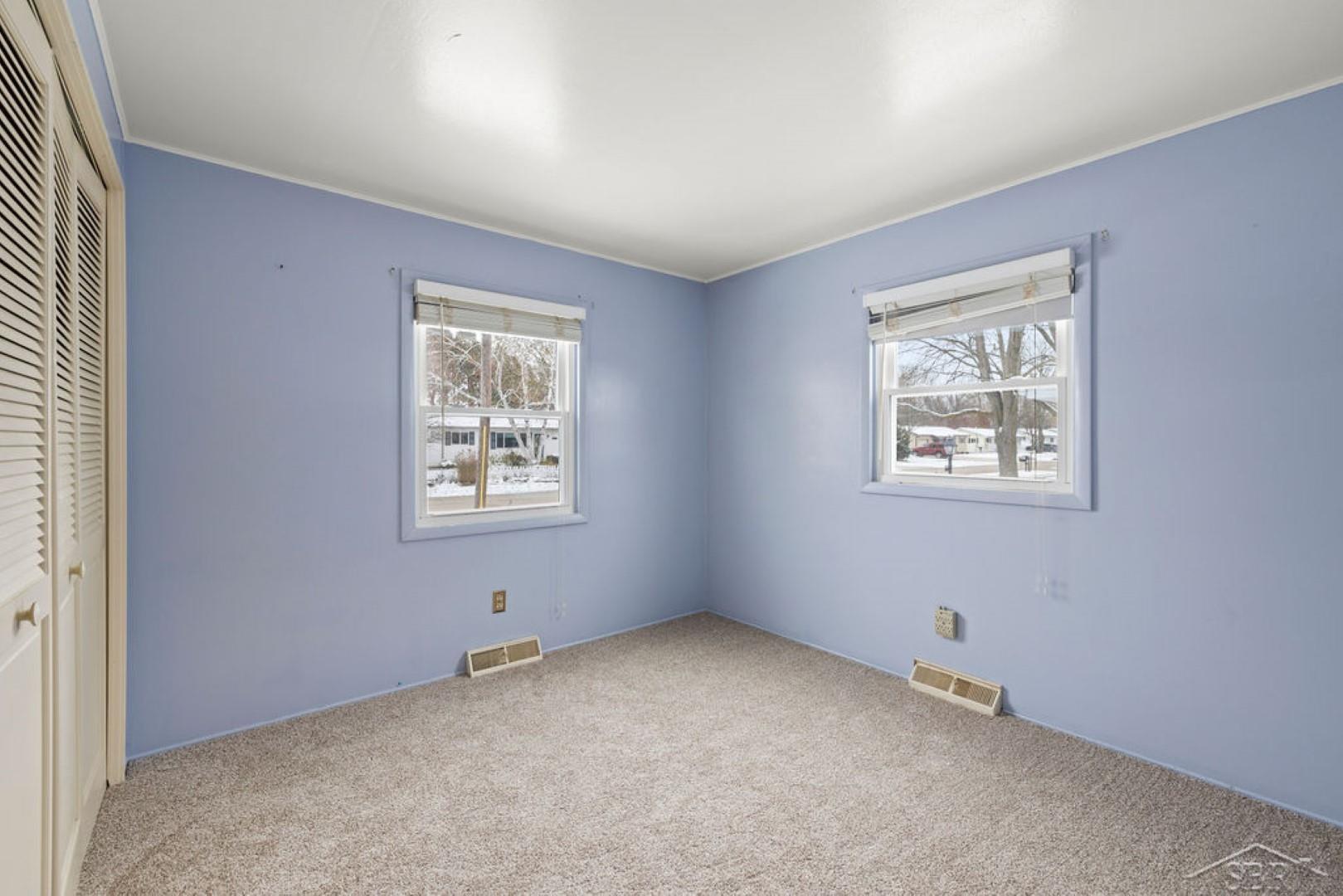 4915 Cherokee Road Saginaw, MI 48604 - Photo 22 of 31 50096377-21.JPG