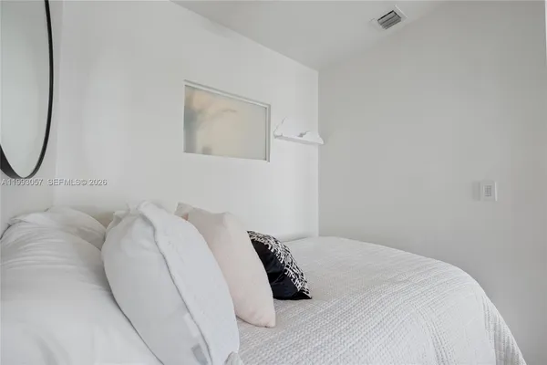 $2,444 | 750 Española Way, Unit 4, Miami Beach, FL 33139