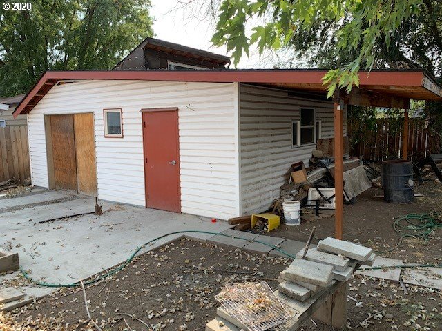 321 Southwest 18th Street Pendleton, OR 97801 - Photo 14 of 16