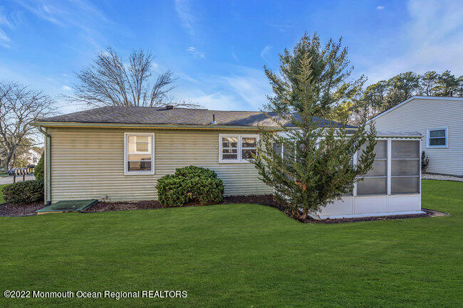 28 Churchill Road, Unit 71 Whiting, NJ 08759 - Photo 6 of 28 Rearview