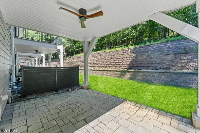 $1,395,000 | 188 Broadway, Unit 5, Woodcliff Lake, NJ 07677