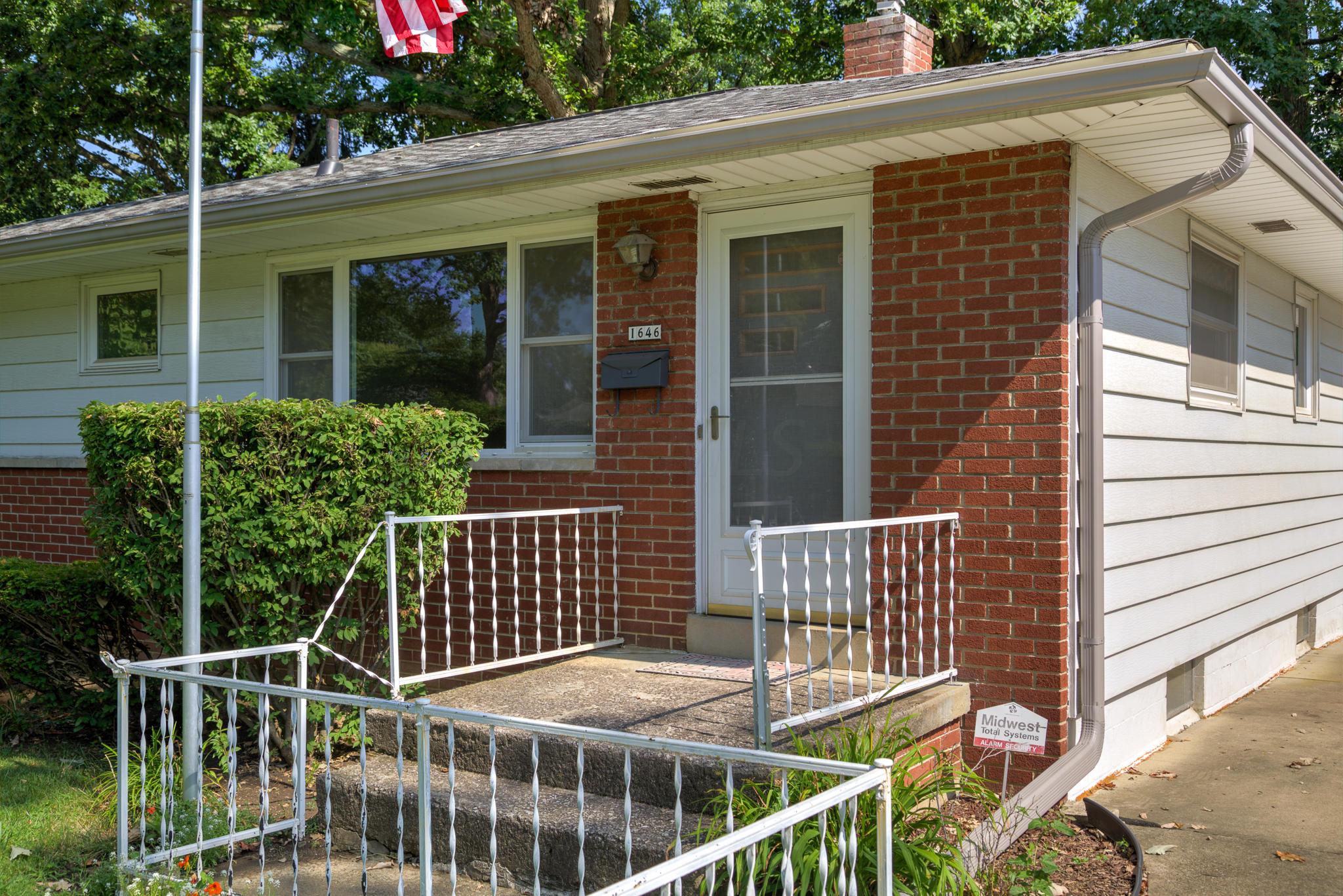 1646 Sale Road Columbus, OH 43224 - Photo 2 of 40 Gallery Image 2