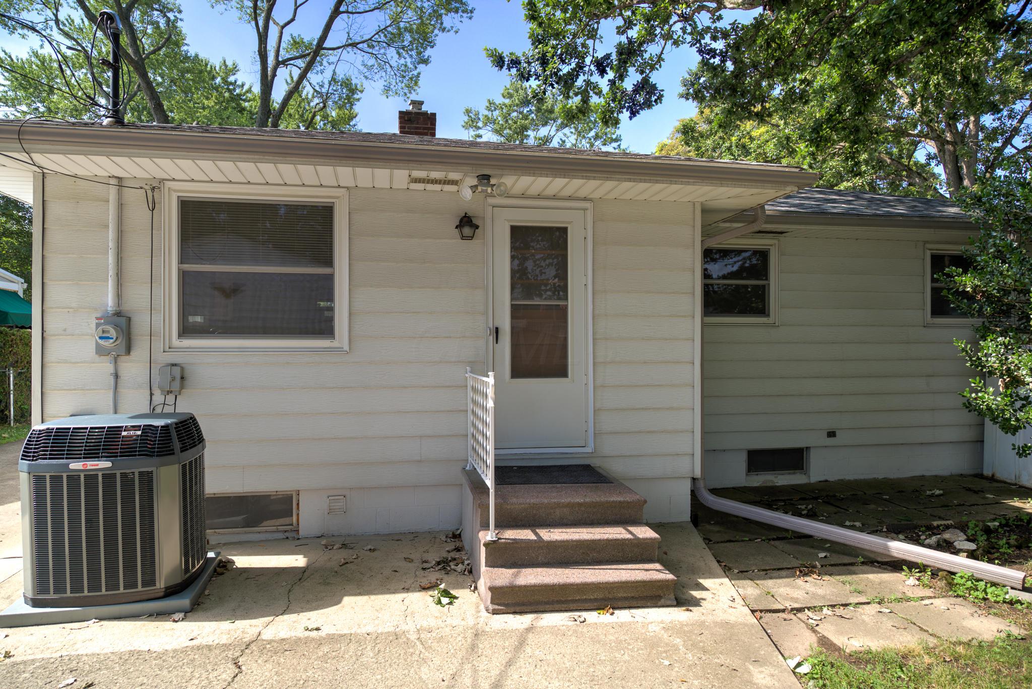 1646 Sale Road Columbus, OH 43224 - Photo 6 of 40 Gallery Image 6
