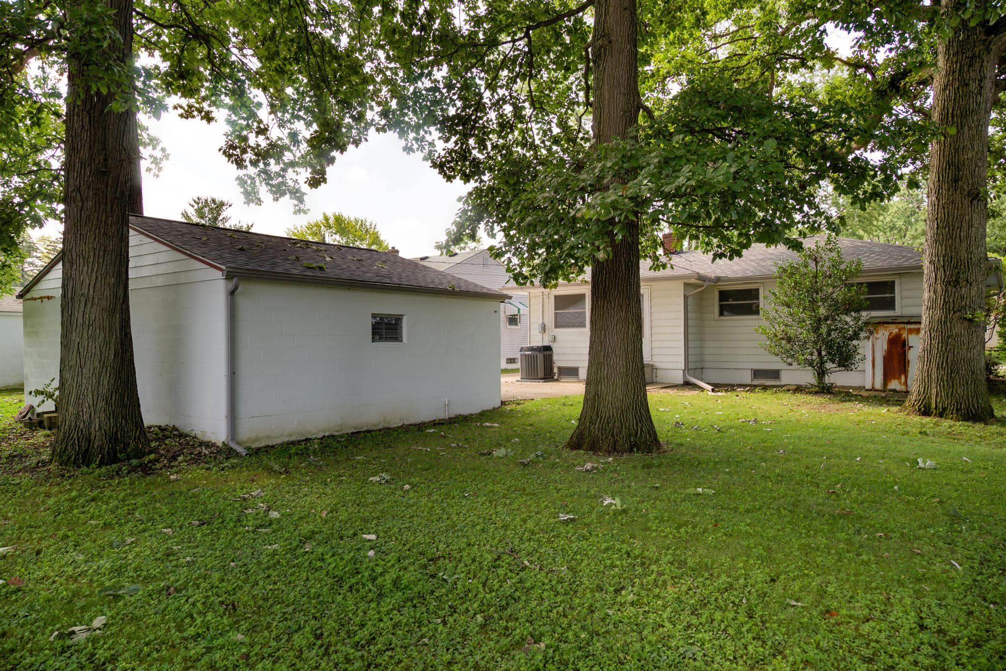 1646 Sale Road Columbus, OH 43224 - Photo 8 of 40 Gallery Image 8