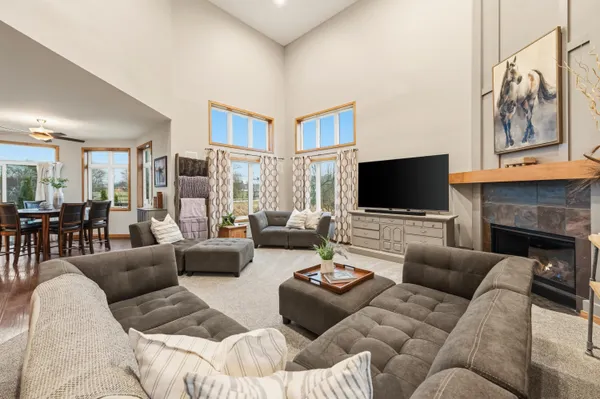 $789,900 | W360-n7572 Thomas Drive, Oconomowoc, WI 53066