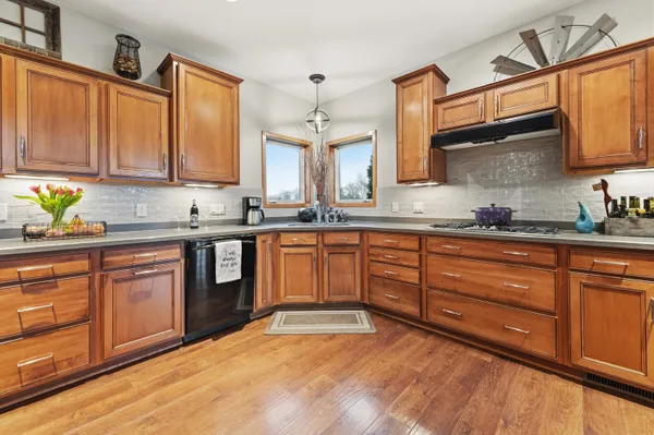 $789,900 | W360-n7572 Thomas Drive, Oconomowoc, WI 53066