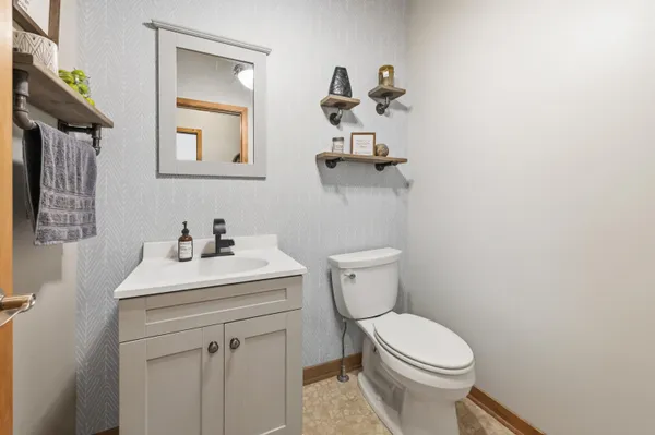 $789,900 | W360-n7572 Thomas Drive, Oconomowoc, WI 53066