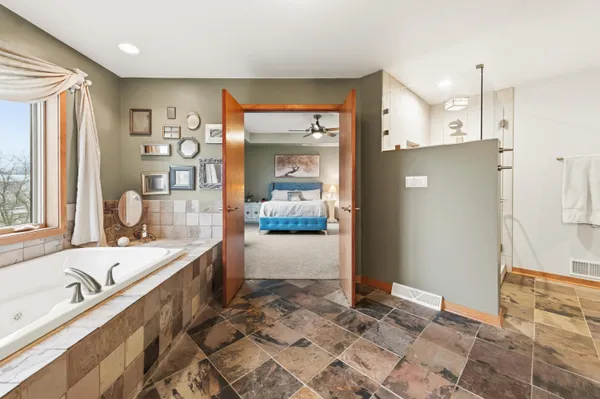 $789,900 | W360-n7572 Thomas Drive, Oconomowoc, WI 53066