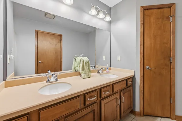 $789,900 | W360-n7572 Thomas Drive, Oconomowoc, WI 53066