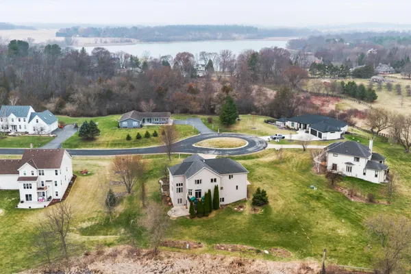 $789,900 | W360-n7572 Thomas Drive, Oconomowoc, WI 53066