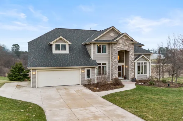 $789,900 | W360-n7572 Thomas Drive, Oconomowoc, WI 53066