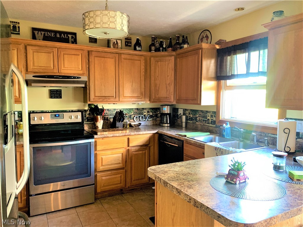 5471 Lance Road Medina, OH 44256 - Photo 3 of 21 Gallery Image 3