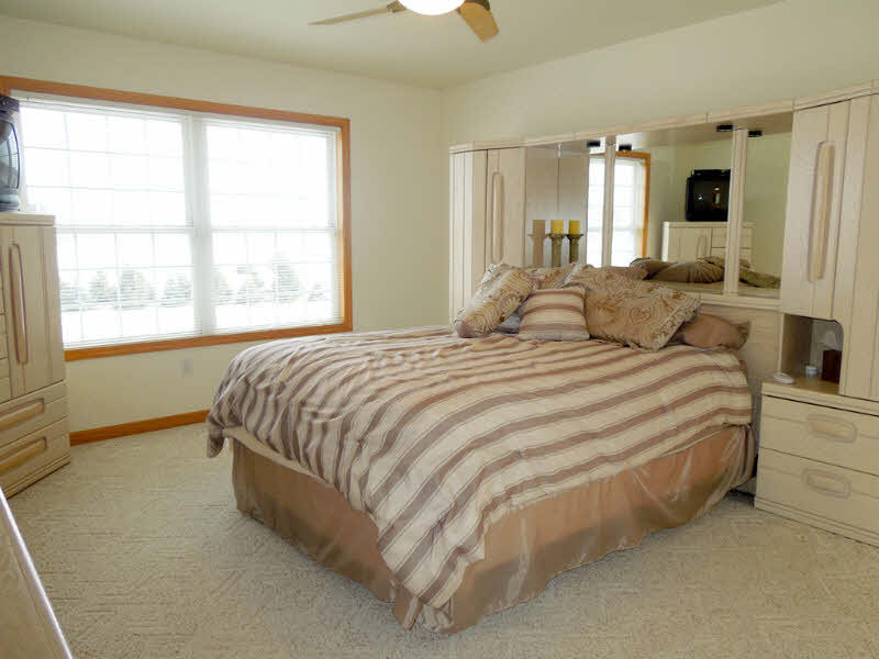 3810 North Gleaner Road Freeland, MI 48623 - Photo 11 of 20 31189072-10.JPG