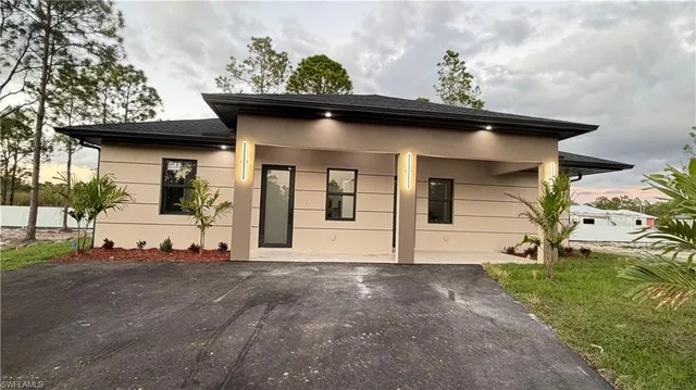 $2,300 | 1821 Desoto Boulevard North, Naples, FL 34117