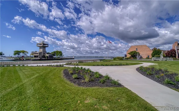 $899,000 | 244 Lakefront Boulevard, Buffalo, NY 14202