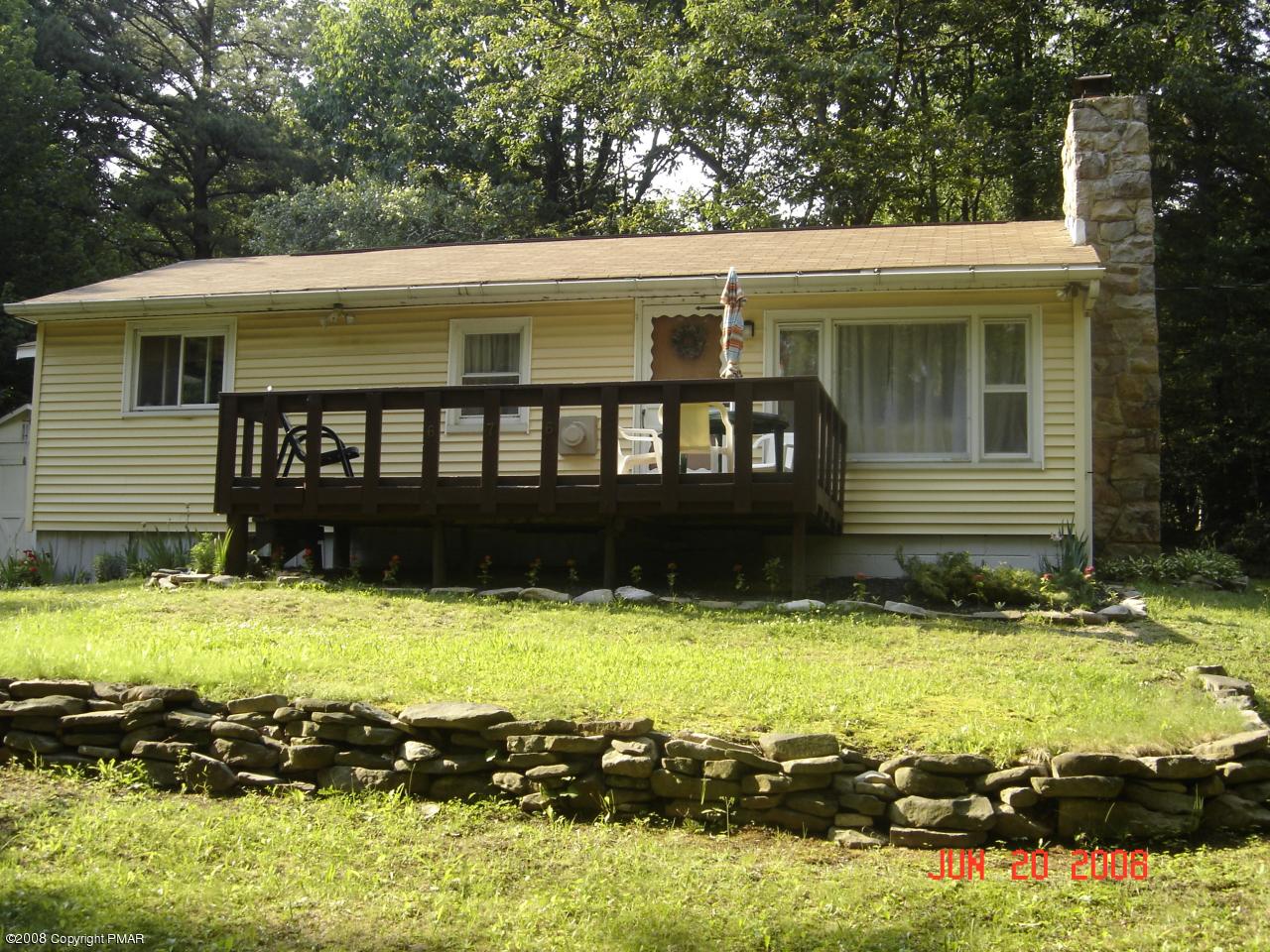 676-677 Ranger Road Effort, PA 18330 - Photo 1 of 10 front of house