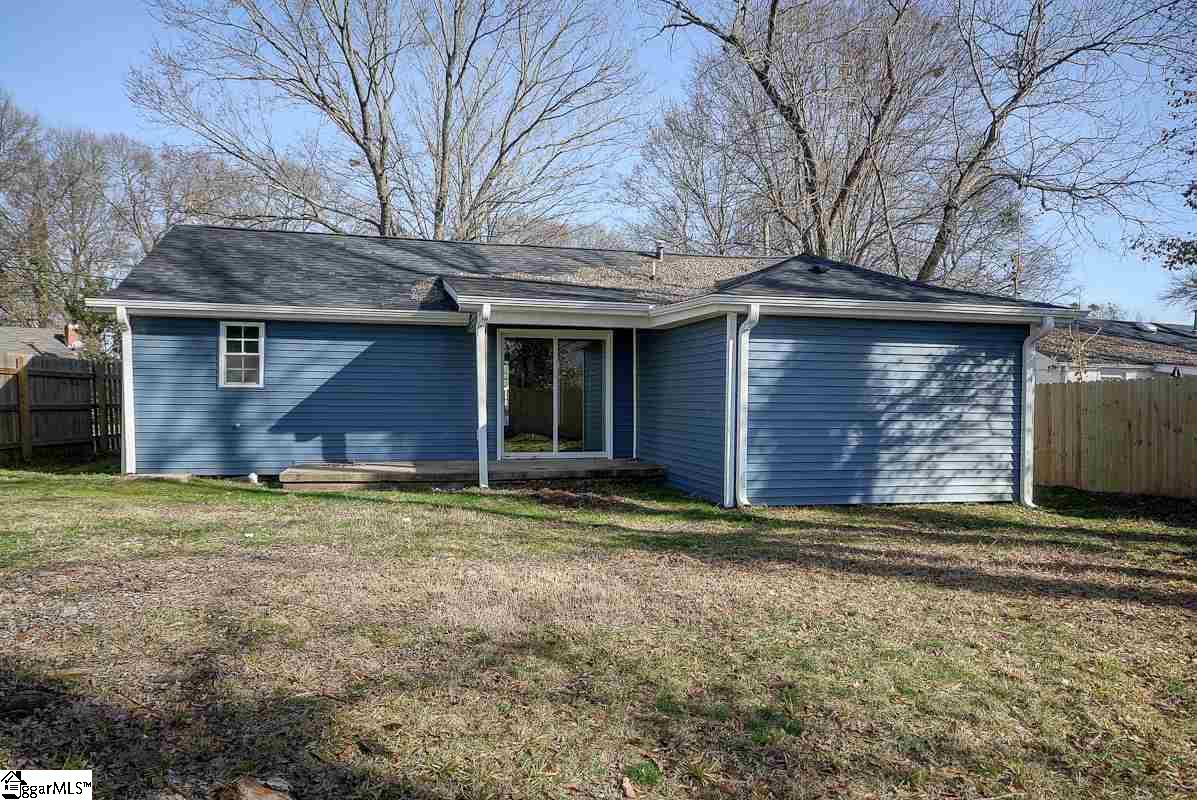 319 Sycamore Drive Greenville, SC 29607 - Photo 3 of 22 Gallery Image 3