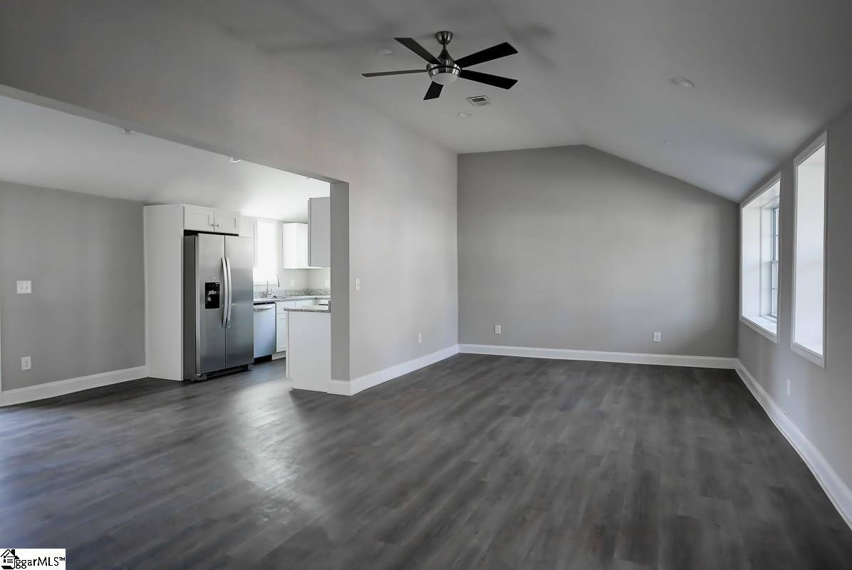 319 Sycamore Drive Greenville, SC 29607 - Photo 4 of 22 Gallery Image 4