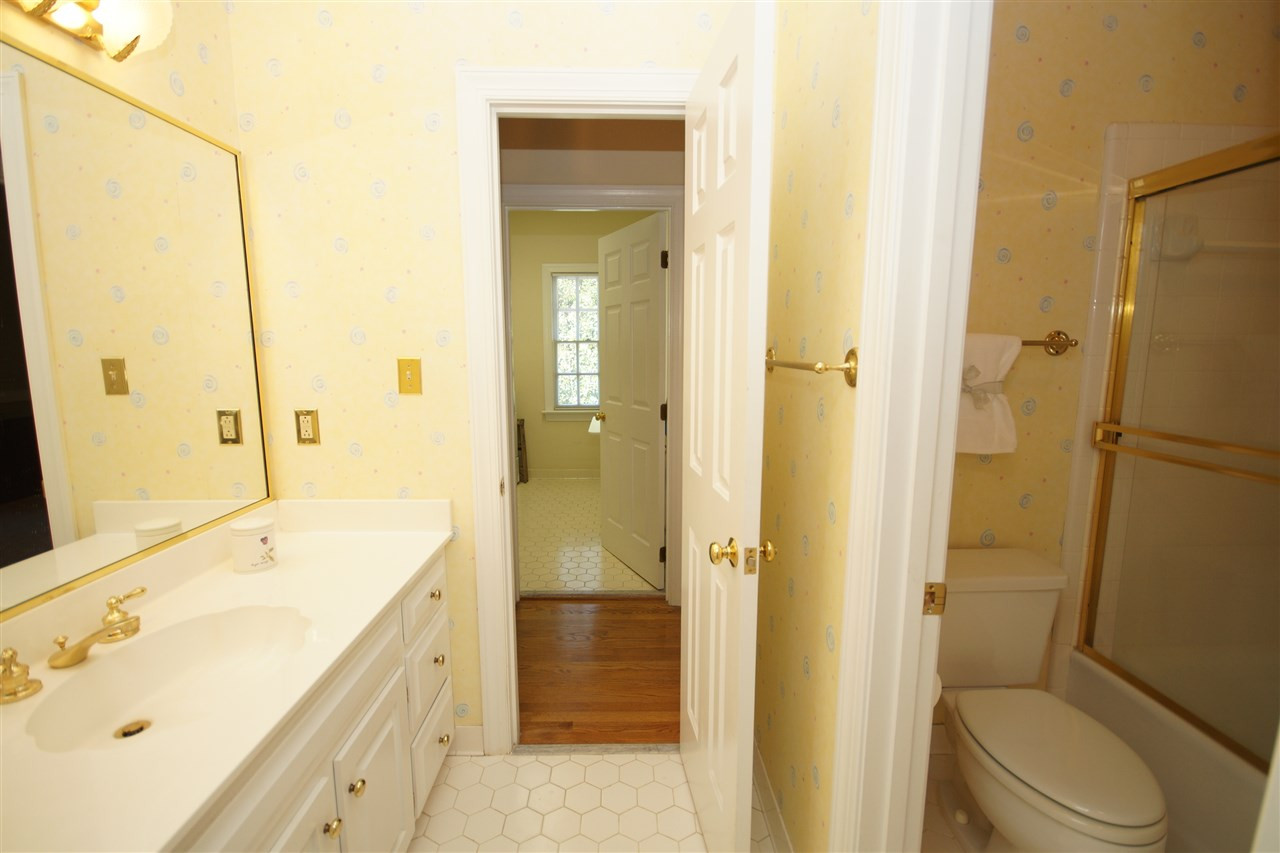 1217 Weldon Place Raleigh, NC 27608 - Photo 15 of 24 Photo 15