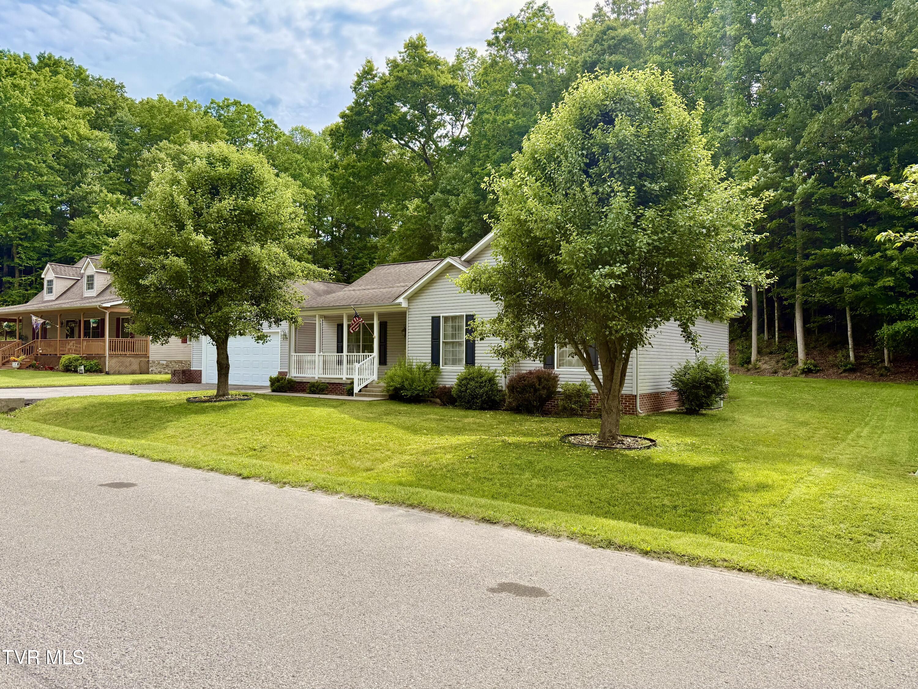 2251 Mountain Laurel Road Northeast Norton, VA 24273 - Photo 3 of 97 IMG_0604