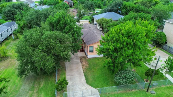 a view of backyard with green space