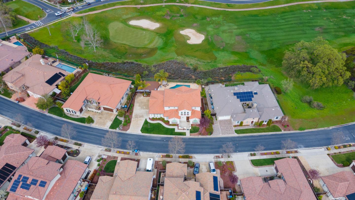 7230 Pitlochry Drive Gilroy, CA 95020 - Photo 8 of 74