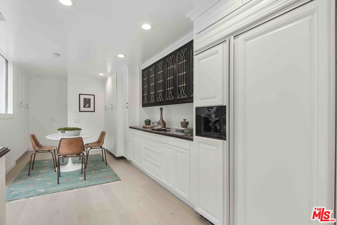 955 Chantilly Road Los Angeles, CA 90077 - Photo 15 of 37