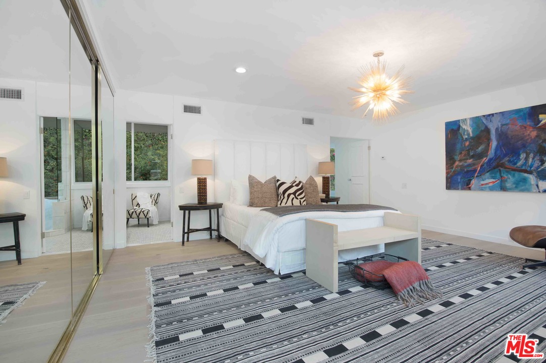 955 Chantilly Road Los Angeles, CA 90077 - Photo 25 of 37