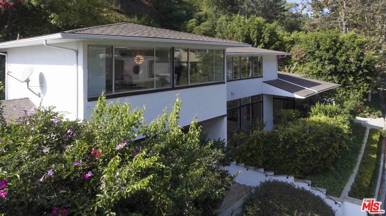 955 Chantilly Road Los Angeles, CA 90077 - Photo 35 of 37
