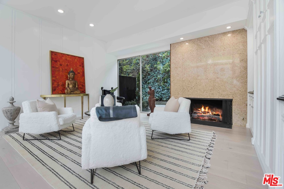 955 Chantilly Road Los Angeles, CA 90077 - Photo 9 of 37