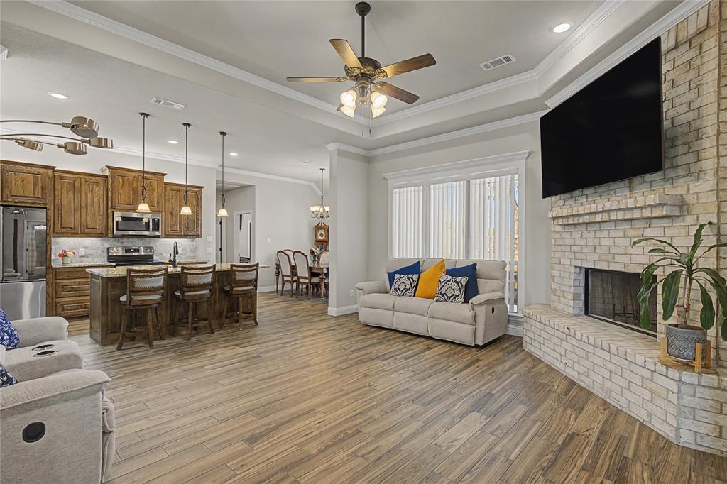 1041 Tex Lane Springtown, TX 76082 - Photo 11 of 37