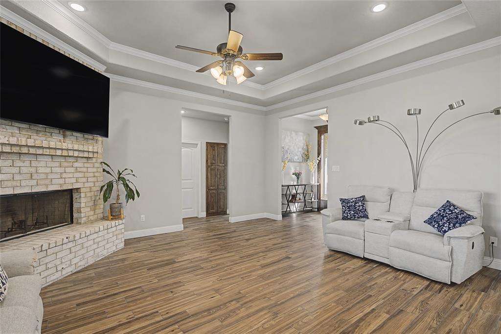 1041 Tex Lane Springtown, TX 76082 - Photo 12 of 37