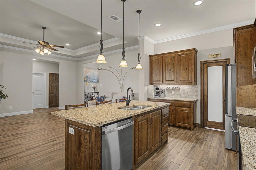 1041 Tex Lane Springtown, TX 76082 - Photo 16 of 37