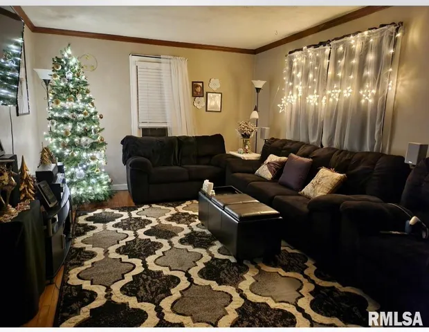 $1,800 | 815 Morris Street, Washington, IL 61571