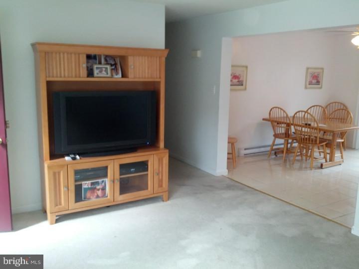 771 Iszard Road Deptford, NJ 08096 - Photo 3 of 13 Living Room