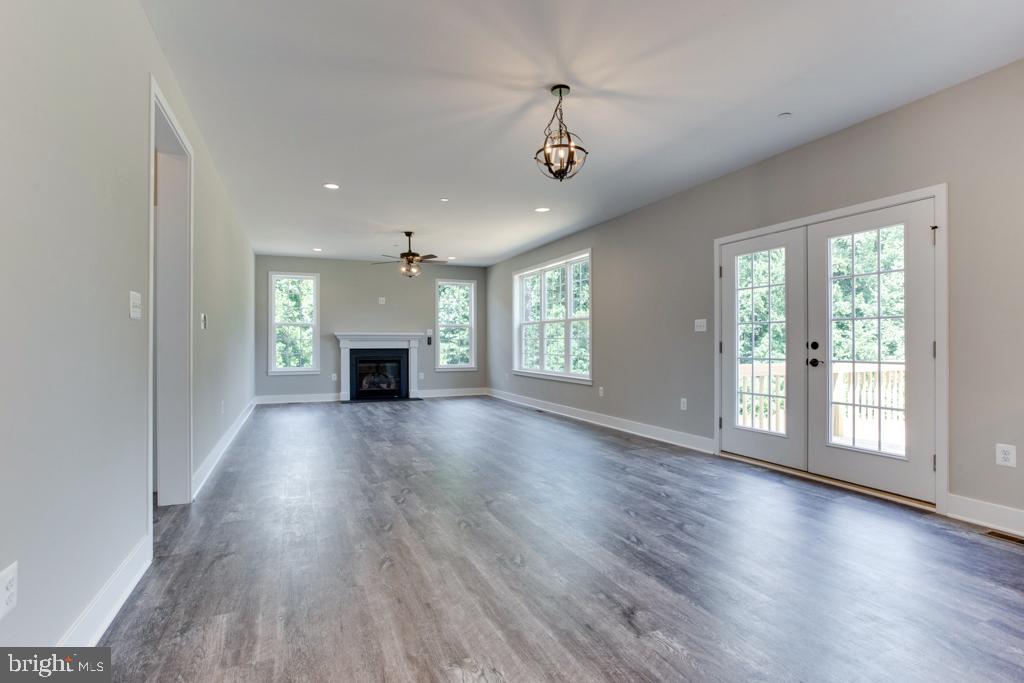 64 Bay Front Road Deale, MD 20751 - Photo 16 of 55