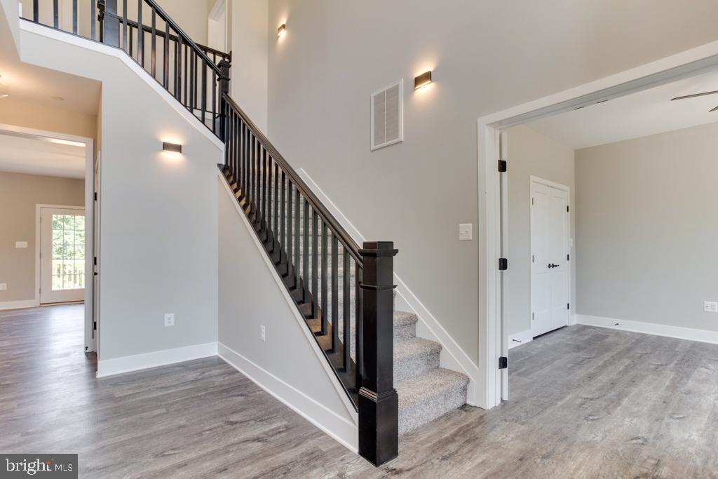 64 Bay Front Road Deale, MD 20751 - Photo 5 of 55