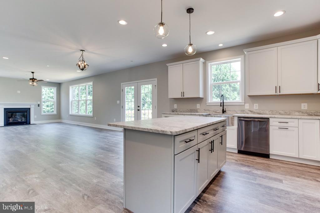 64 Bay Front Road Deale, MD 20751 - Photo 6 of 55