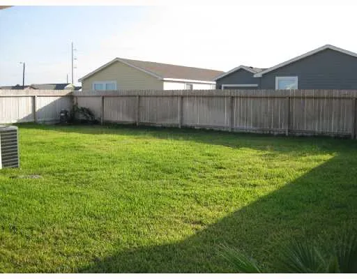 $1,200 | 1509 Sea Oak Drive, Corpus Christi, TX 78418