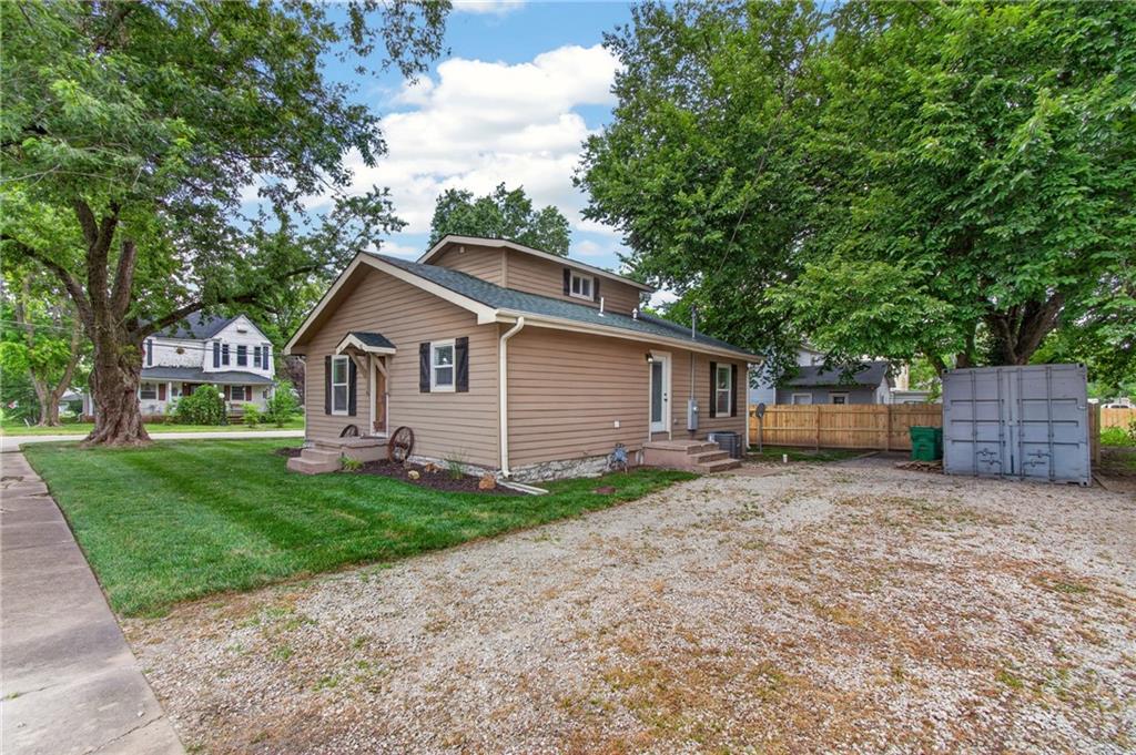 300 West Pine Street Butler, MO 64730 - Photo 36 of 41