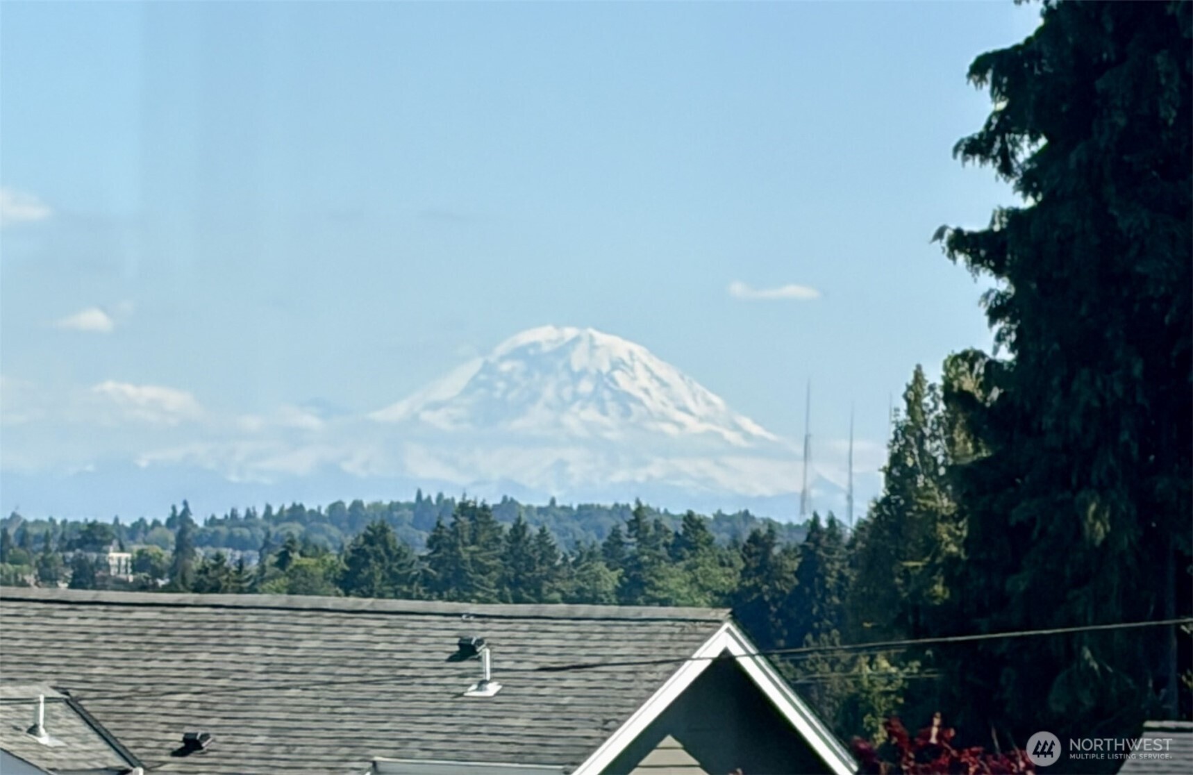 7403 Dayton Avenue North Seattle, WA 98103 - Photo 16 of 37