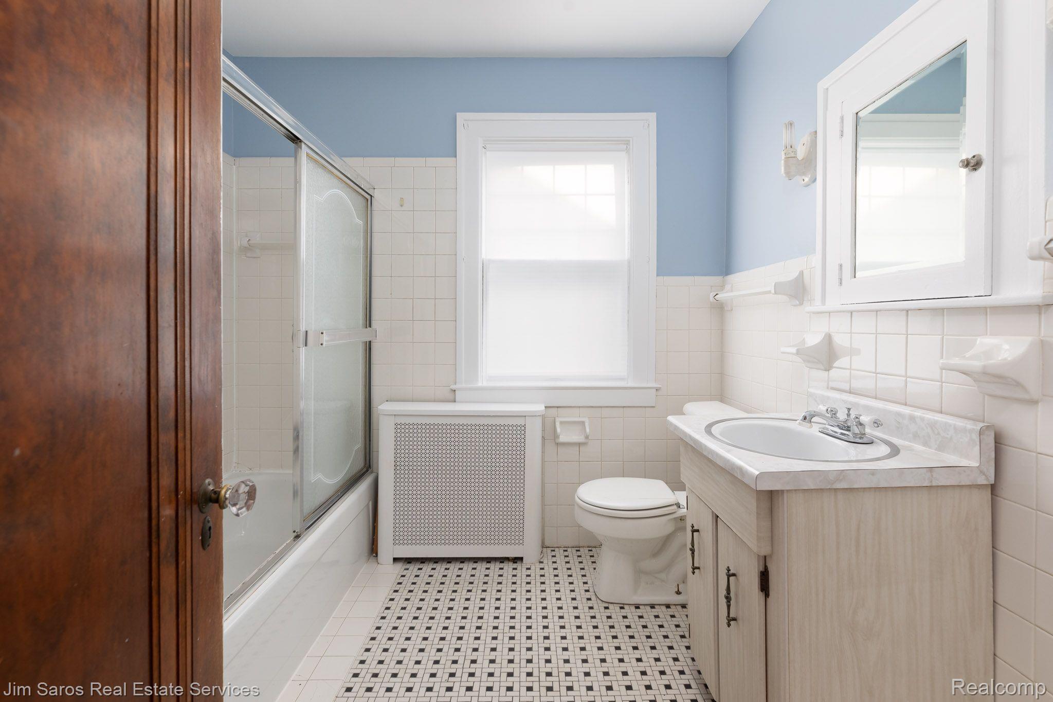 3486 Yorkshire Road Detroit, MI 48224 - Photo 14 of 29 Gallery Image 14