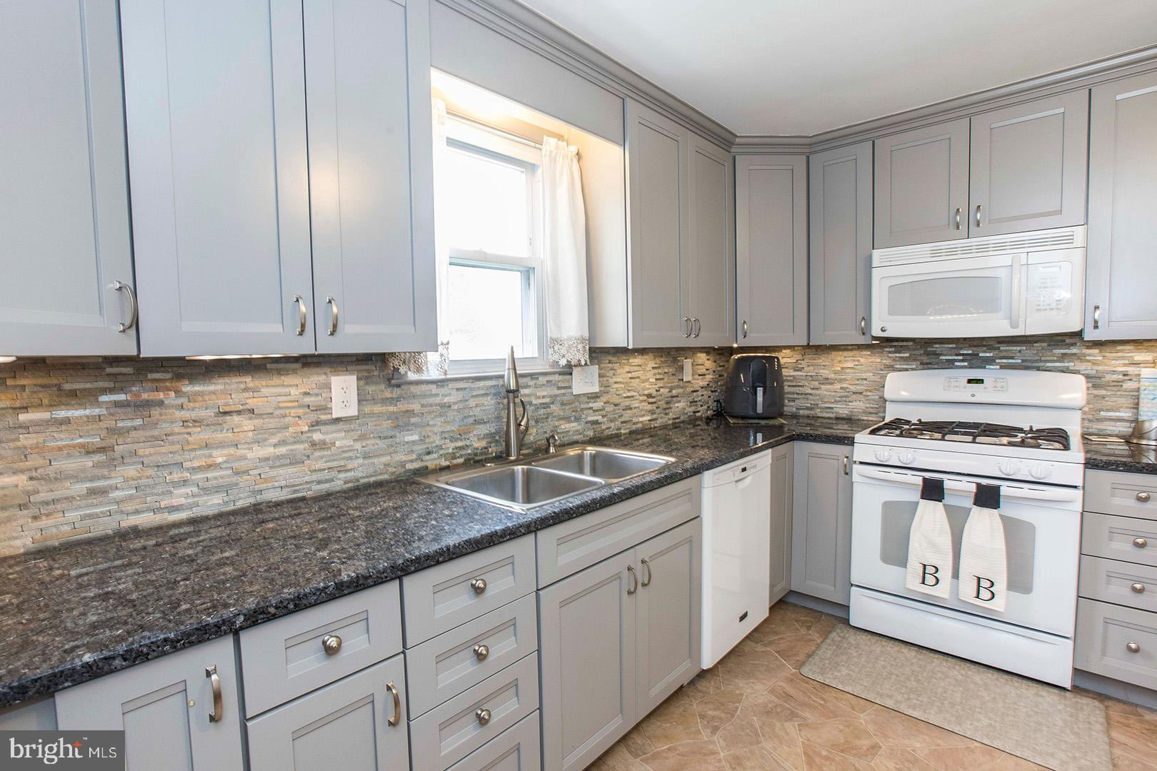 105 Woodland Road Reading, PA 19610 - Photo 4 of 43 Gallery Image 4